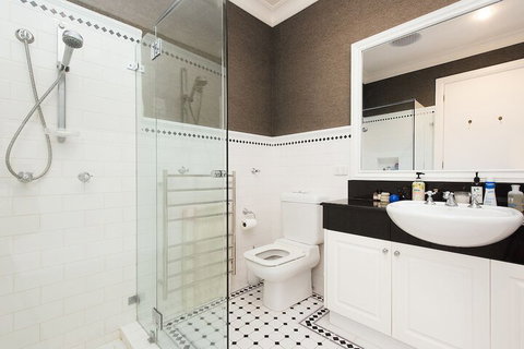 Vaucluse Manor H327 - QLD Tourism 6