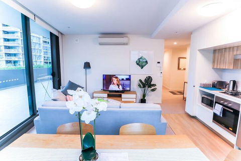 Incredible Riverside Apartment In Brisbane - QLD Tourism 4