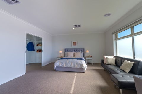 Luxury Waterfront Grand Villa In Melbourne - Queensland Tourism 7