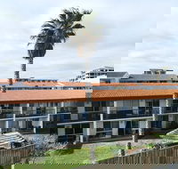 West Beach Lagoon 206 Sleeps 3 - QLD Tourism