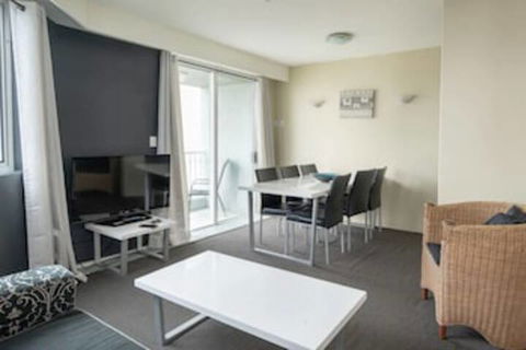 Comfortable 2 Bedroom Apartment With River Views - Queensland Tourism 0