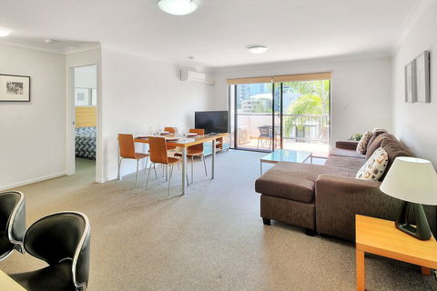Airtrip Apartment On Russell St - Queensland Tourism 5