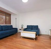 Pleasant 3 Bedroom House With Garden Close to CBD - Queensland Tourism