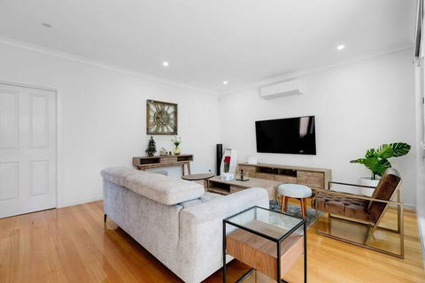 Impressive & Spacious New Townhouse@preston - QLD Tourism 7
