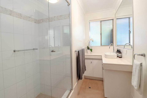 Seabreeze House - QLD Tourism 4