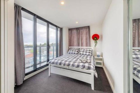 Modern Luxury 3 Bedroom Apartment With Sea Views - QLD Tourism 3