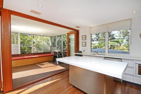13 Ann Street Coolum Beach Pet Friendly Linen Included - Queensland Tourism 2
