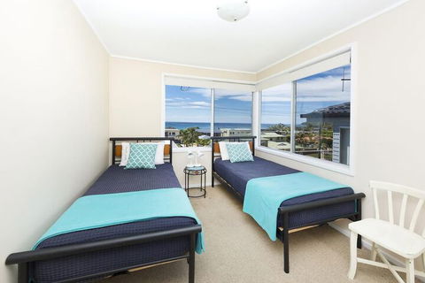 Beach Cottage - Queensland Tourism 6
