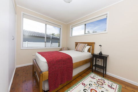 Beach Cottage - Queensland Tourism 4