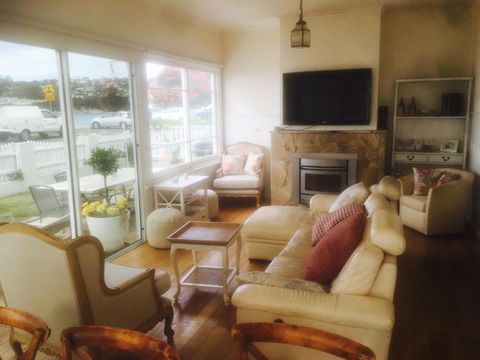 The Ultimate Beach House - Queensland Tourism 4