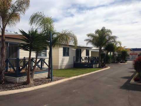 Sail & Anchor - Queensland Tourism 5