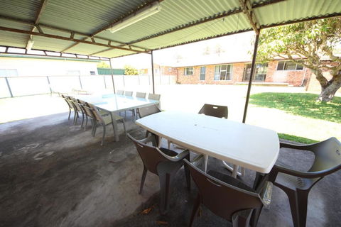 Barefoot Bungalow At Hat Head - Queensland Tourism 3