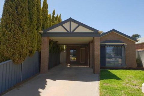 SAN Mateo - QLD Tourism 0