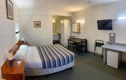Finley Motel - Queensland Tourism 5