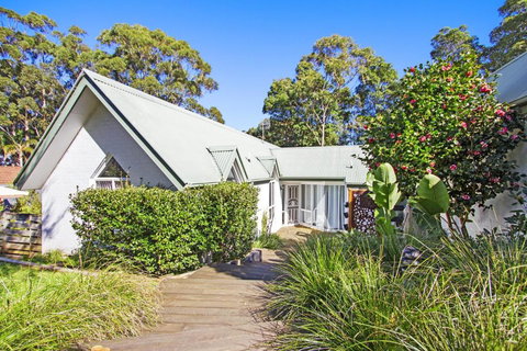 Golfers Getaway Mollymook Augusta Place 14 / 13 15 - QLD Tourism 3