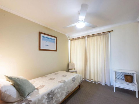 Lillypilly - QLD Tourism 1