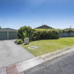 Lillypilly - QLD Tourism 0