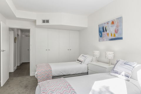 BOUTIQUE STAYS - Brighton By The Sea - QLD Tourism 4