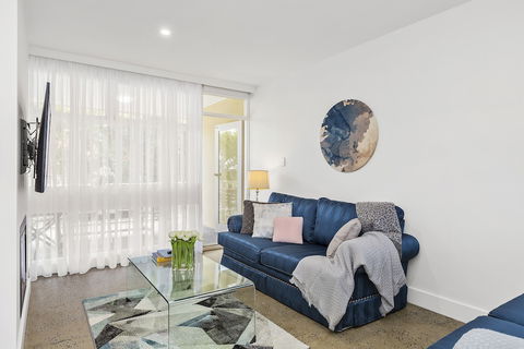 BOUTIQUE STAYS - Brighton By The Sea - QLD Tourism 1