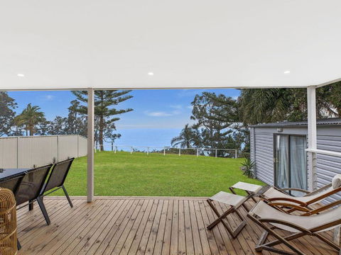 Toukley Waterfront Oasis - Queensland Tourism 6
