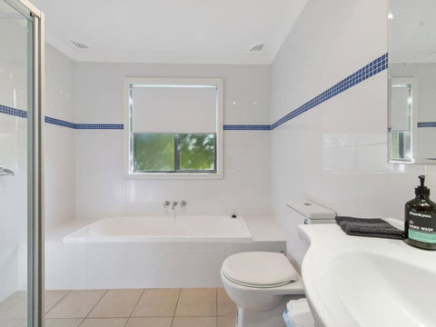 Wallace Street 18 Linen Included Walk To Beach & Golf Club - QLD Tourism 3