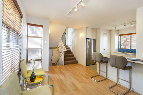 Como Mezzanine Retreat - Queensland Tourism 6