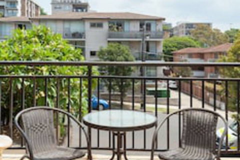 Comfy Coogee 1 Bedroom Hideaway - QLD Tourism 0