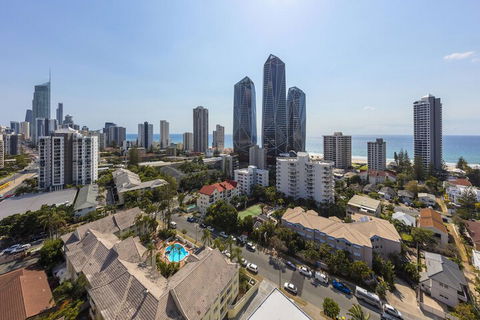 Oaks Gold Coast Hotel - Queensland Tourism 4