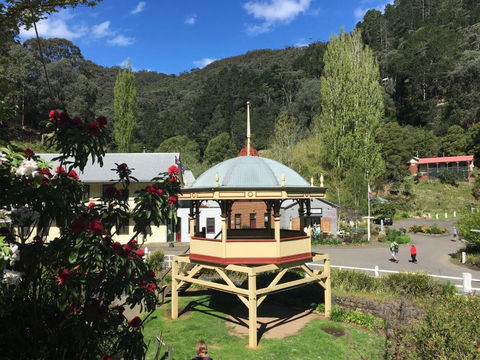 Walhalla Coach House - Queensland Tourism 3