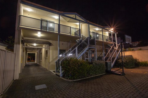 Port Lincoln Foreshore Apartments - QLD Tourism 2