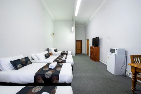 City Centre Motel Hotel - Queensland Tourism 4