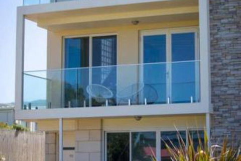 SEA NOOK Seconds From The Beach - QLD Tourism 6