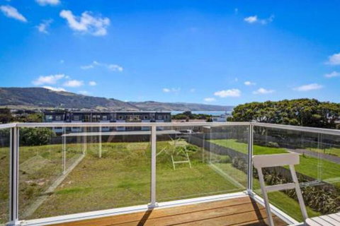 SEA NOOK Seconds From The Beach - QLD Tourism 0