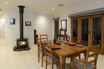 131 Your Vineyard Home In The Heart Of The Vale - Queensland Tourism 6