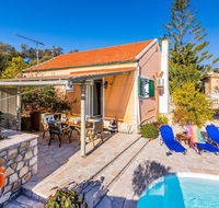 Red Bluff Beach House - QLD Tourism