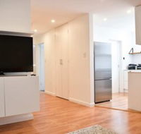 Light And Airy 2 Bedroom North Bondi Apartment - QLD Tourism