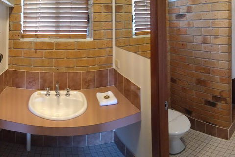 Kew Motel - Queensland Tourism 7