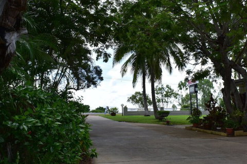 Hillview Motel - QLD Tourism 4