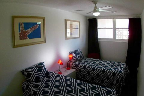 2 Bedroom Condo In Surfers Centre - QLD Tourism 5