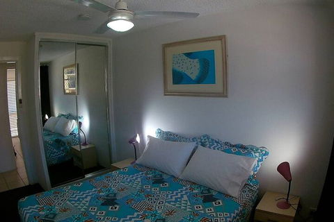 2 Bedroom Condo In Surfers Centre - QLD Tourism 4