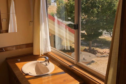 Alpine Stag Lodge Unit 1 - QLD Tourism 7