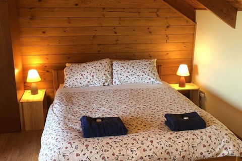 Alpine Stag Lodge Unit 1 - QLD Tourism 3