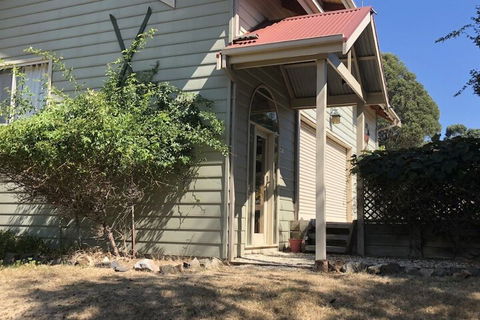 Alpine Stag Lodge Unit 1 - QLD Tourism 1