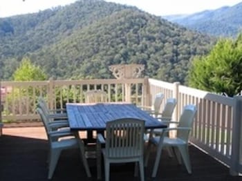Alpine Stag Lodge House - QLD Tourism 4