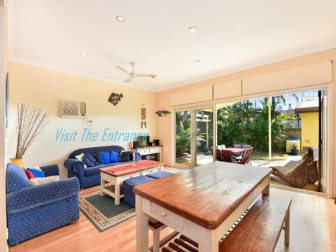 Gone To The Beach House - QLD Tourism 4