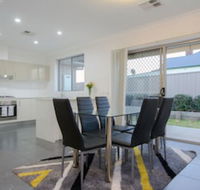 Douro Place - Queensland Tourism