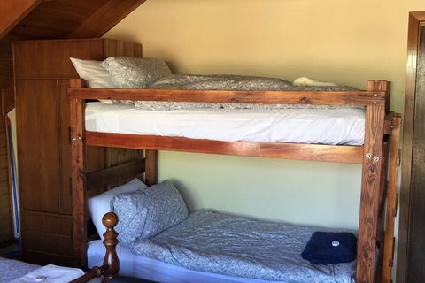 Alpine Stag Lodge Unit 2 - QLD Tourism 5