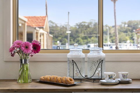 Riviera Beach Resort - QLD Tourism 1