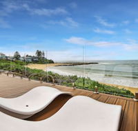 JoeAnne at Blue Bay Absolute Beachfront - QLD Tourism