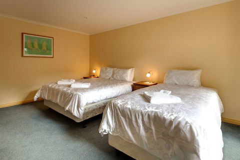Wavecrest - Queensland Tourism 6